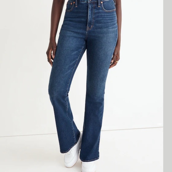 Madewell Curvy Skinny Flare Jeans in Colleton Wash size 30 - like new - Picture 3 of 6